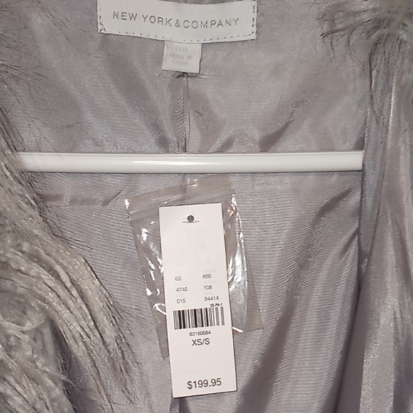 Brand new,, never worn Beautiful shag coat - Picture 3 of 3